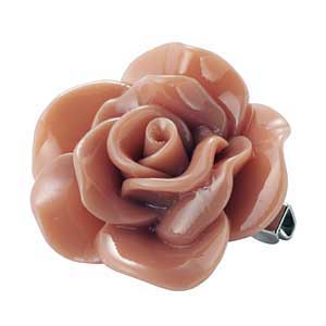 プチプライスのブローチです。
優しい春の薔薇のイメージです。
他にもお色がございます、全4色。
バッグや帽子につけても。